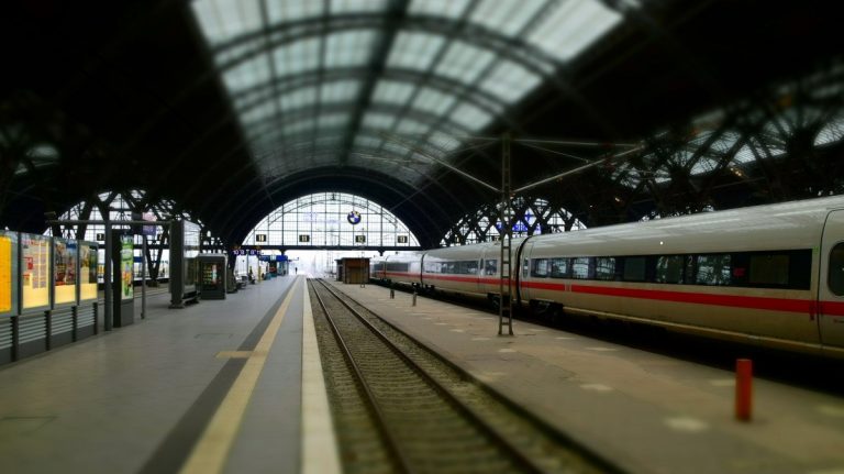 A l’occasion des grèves et avant les pics de pollution, le recours au télétravail encore simplifié !